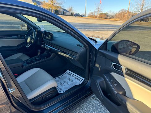 Used 2022 Honda Civic Sport Touring image 15