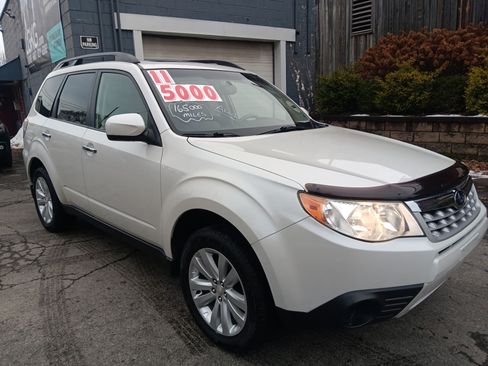 Used 2011 Subaru Forester 2.5X Premium image 2