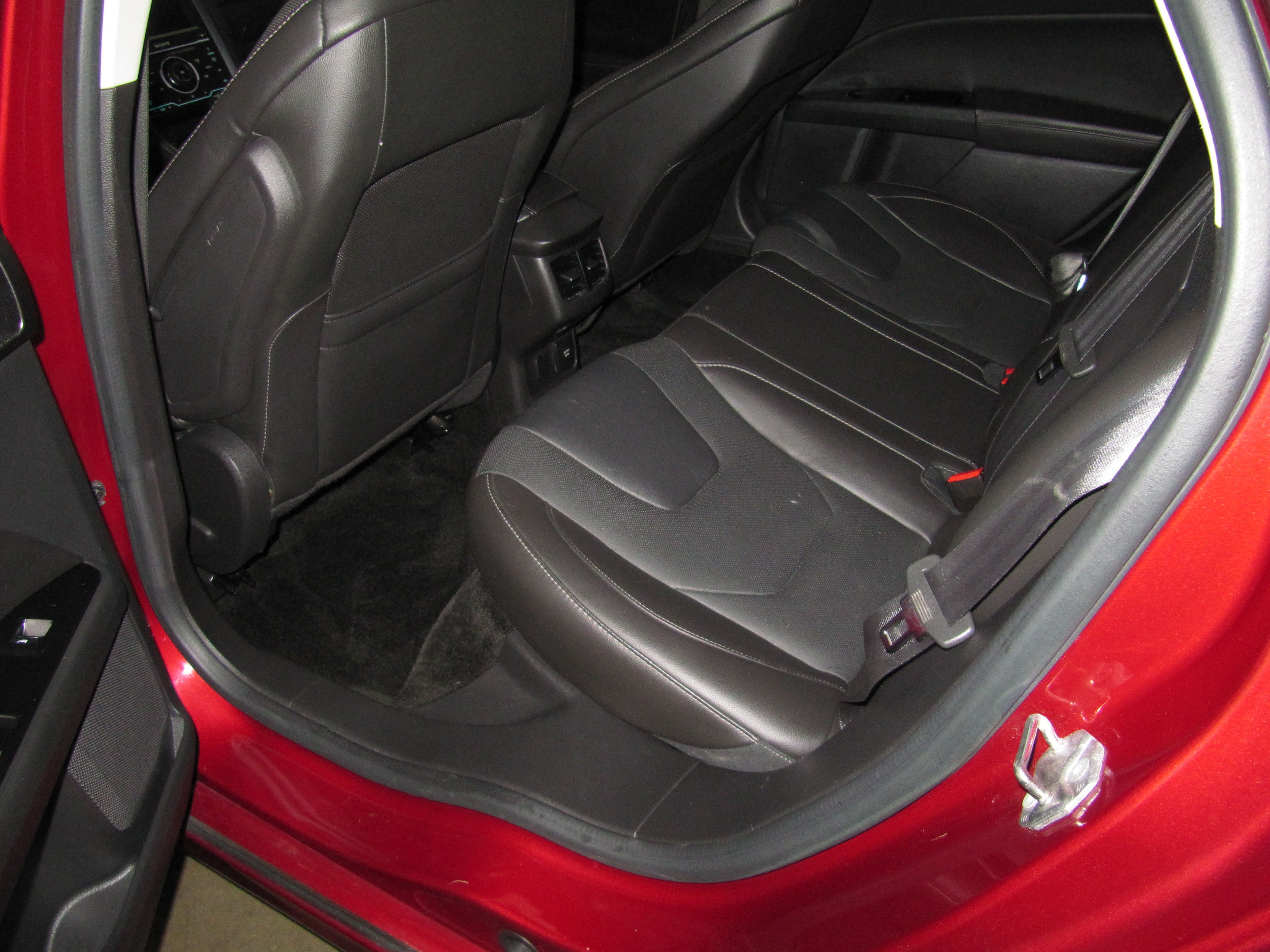 Used 2015 Ford Fusion Titanium AWD image 21