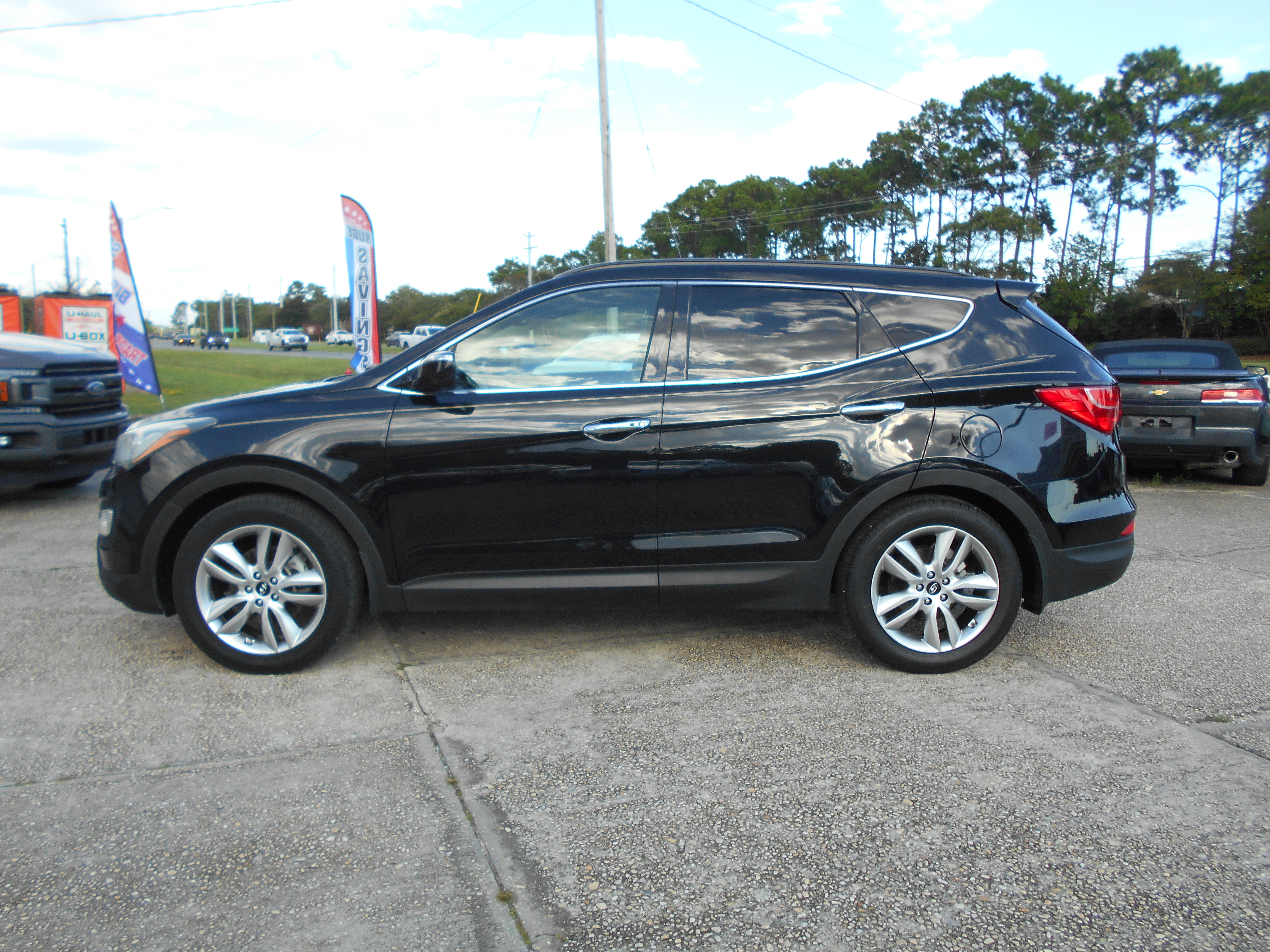 Used 2015 Hyundai Santa Fe w/ Ultimate Package FWD image 1