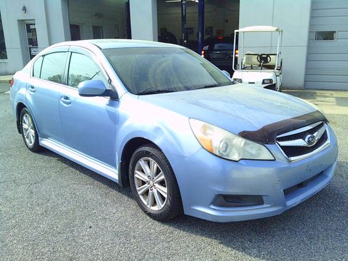 Used 2011 Subaru Legacy 2.5i Premium image 1