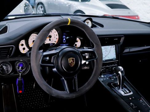 Used 2016 Porsche 911 GT3 RS image 30