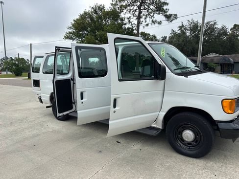 Used 2006 Ford E-150 and Econoline 150 XL image 22