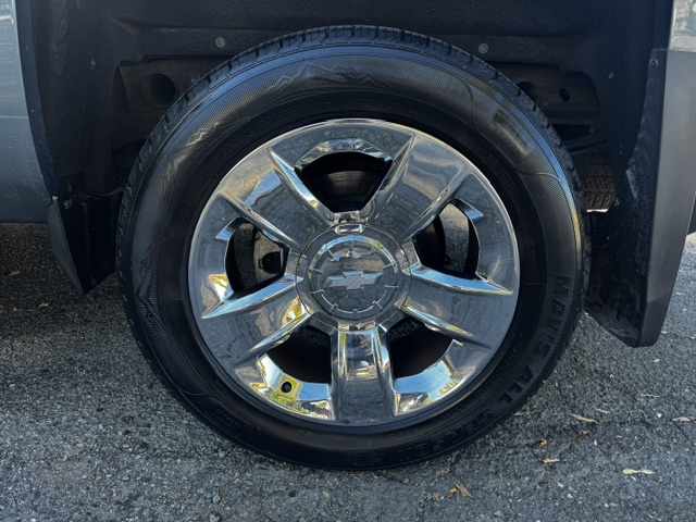 Used 2014 Chevrolet Silverado 1500 4x4 Crew Cab LTZ image 35