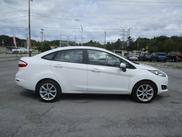 Used 2019 Ford Fiesta SE Sedan FWD image 5