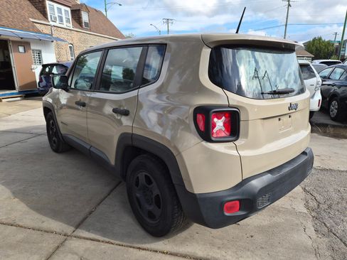 Used 2015 Jeep Renegade Sport image 3