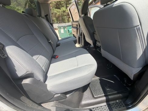 Used 2018 RAM 2500 4x4 Crew Cab ST image 18