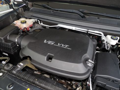 Used 2019 Chevrolet Colorado 4x4 Crew Cab LT image 24