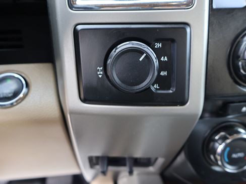 Used 2015 Ford F150 Lariat image 25