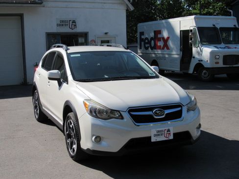 Used 2014 Subaru XV Crosstrek 2.0i Limited AWD/4WD image 11