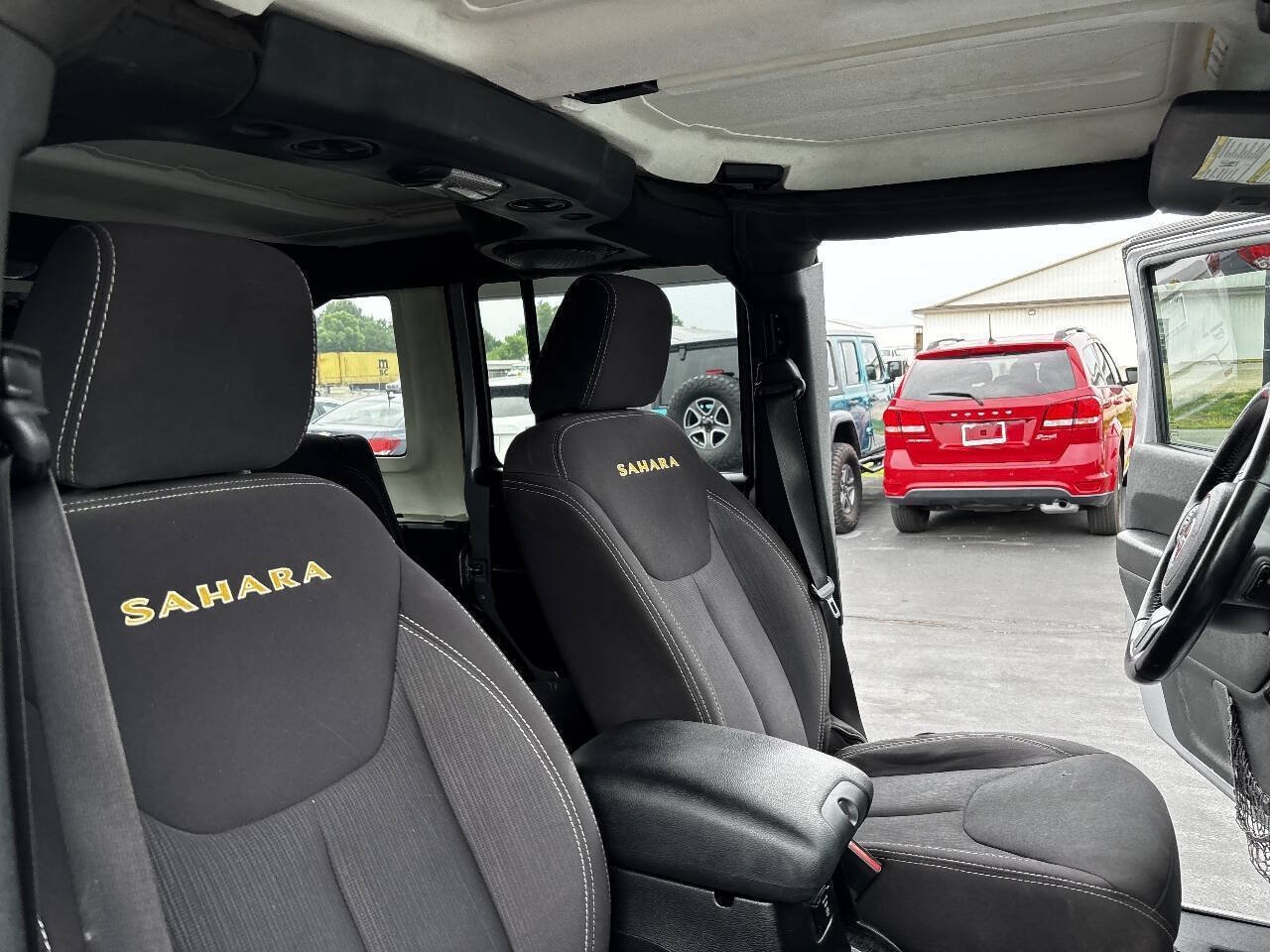 Used 2014 Jeep Wrangler 4WD Unlimited Sahara image 26