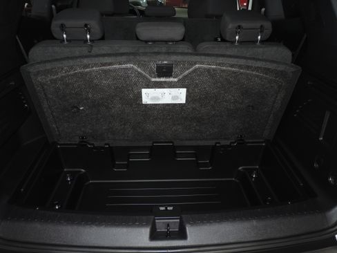 Used 2025 GMC Acadia Elevation image 26