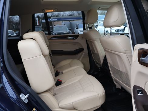 Used 2017 Mercedes-Benz GLS 450 image 27