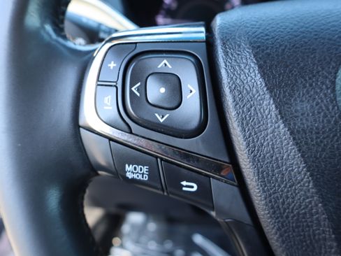 Used 2015 Toyota Avalon Limited image 23