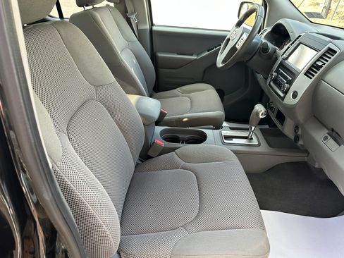 Used 2019 Nissan Frontier S image 12