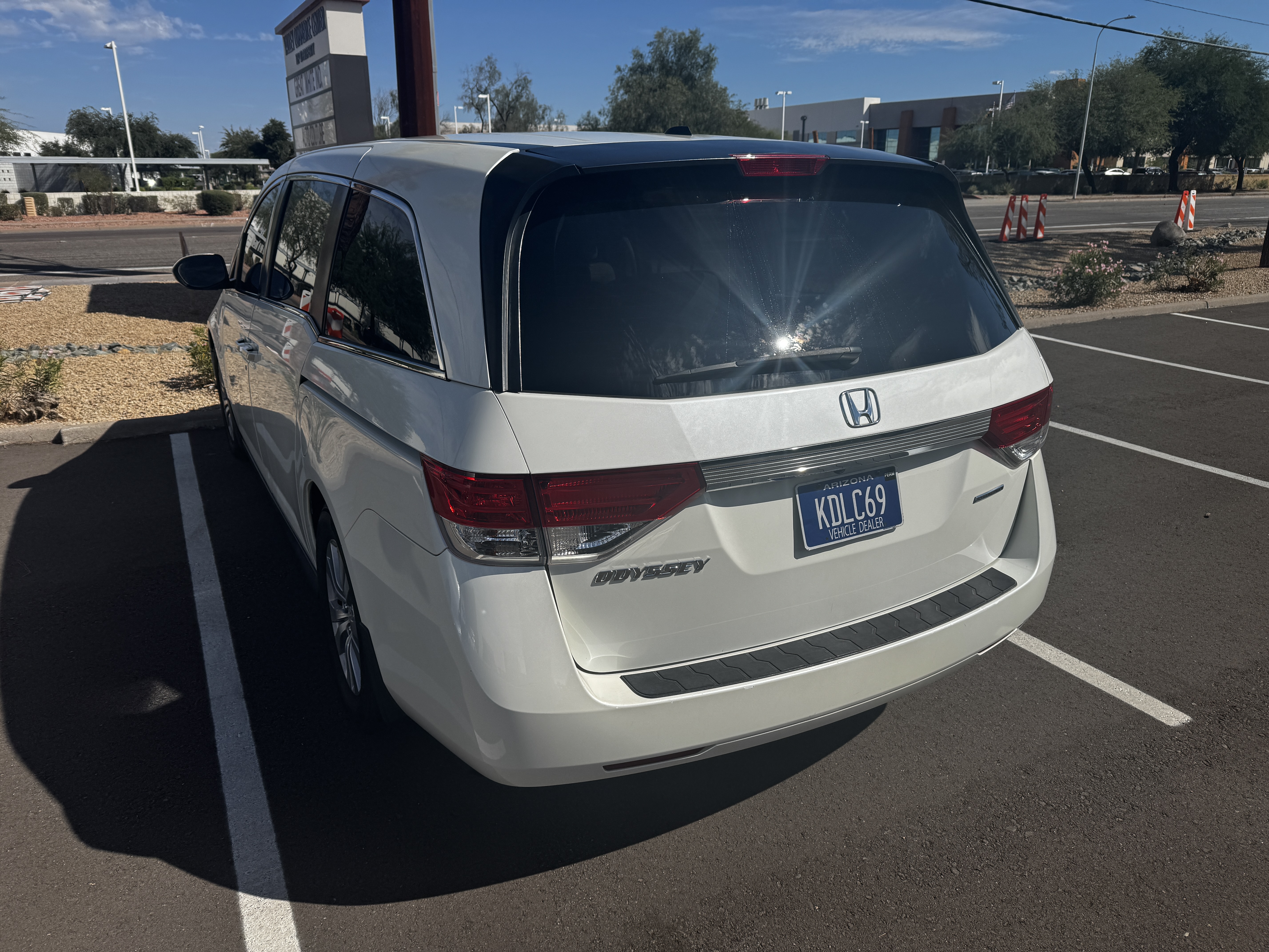 Used 2017 Honda Odyssey SE image 8