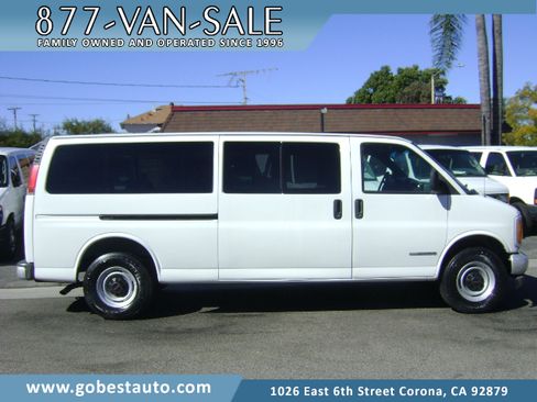 Used 1998 GMC Savana 3500 image 1