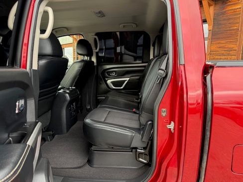 Used 2017 Nissan Titan PRO-4X image 17