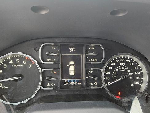 Used 2018 Toyota Tundra SR5 image 9