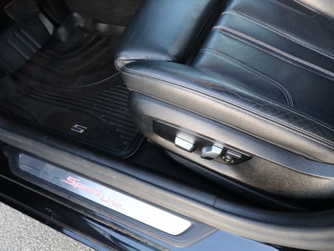 Used 2018 BMW 540i xDrive image 19