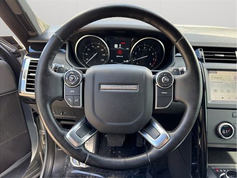 Used 2018 Land Rover Discovery SE image 23