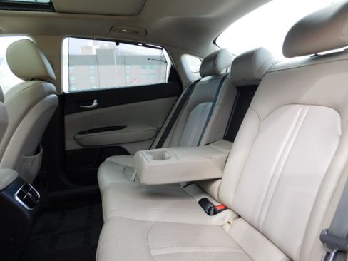 Used 2016 Kia Optima EX FWD image 19