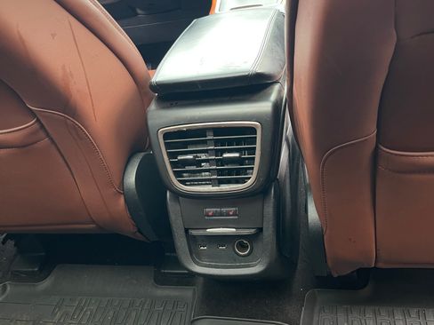 Used 2019 Lincoln Nautilus Reserve image 12