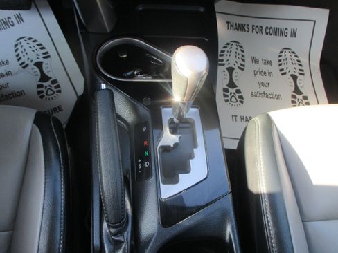 Used 2016 Toyota RAV4 AWD Limited image 8