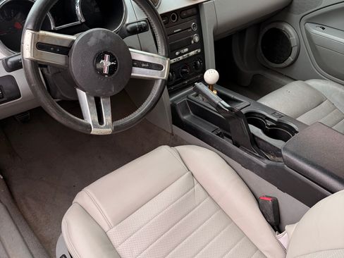 Used 2009 Ford Mustang GT image 5