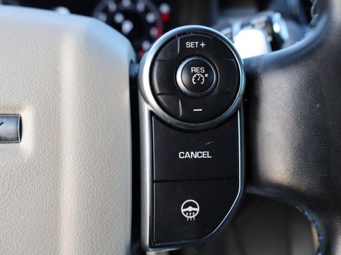 Used 2018 Land Rover Discovery HSE Luxury image 27