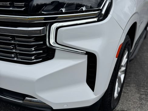 Used 2022 Chevrolet Suburban Premier image 32