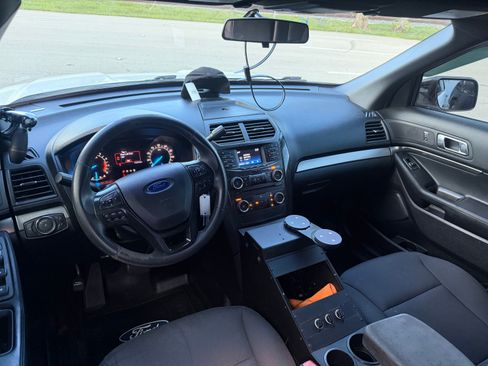 Used 2017 Ford Explorer 4WD Police Interceptor image 15