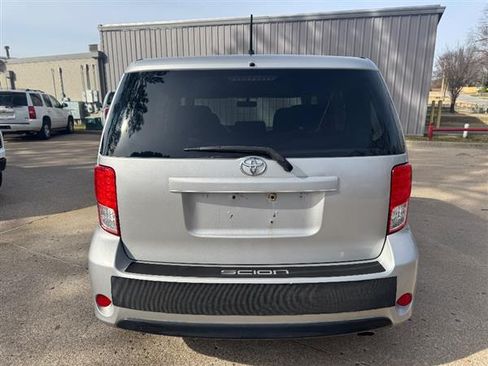Used 2014 Scion xB image 3