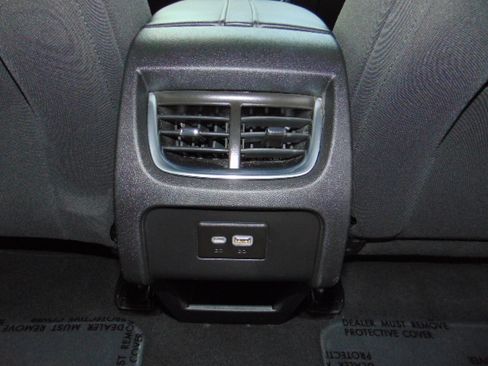 Used 2020 Chevrolet Blazer LT image 29