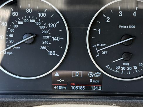 Used 2013 BMW 320i xDrive Sedan AWD/4WD image 14