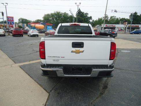 Used 2018 Chevrolet Colorado 2WD Extended Cab W/T image 10