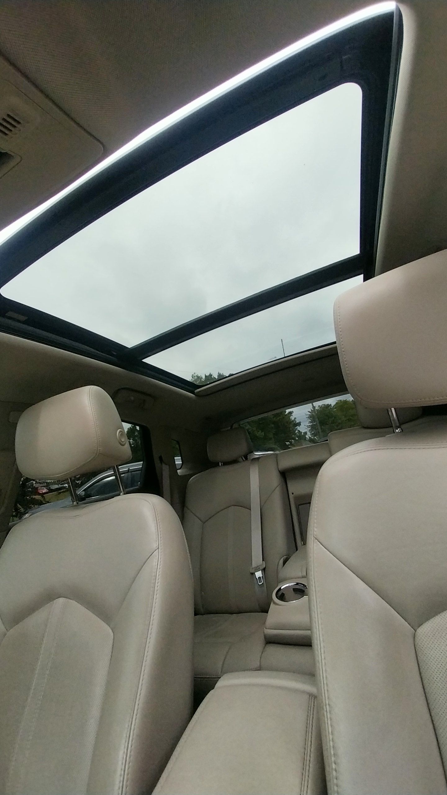 Used 2016 Cadillac SRX FWD Luxury image 20