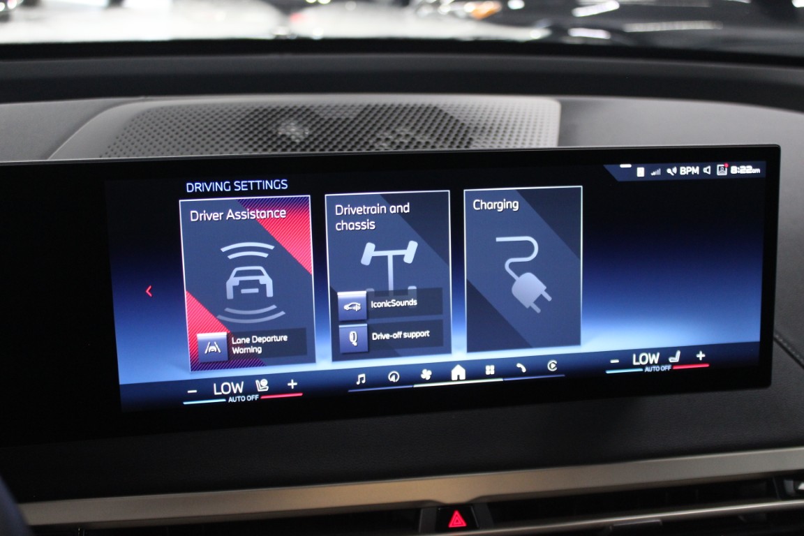 Used 2024 BMW iX M60 AWD/4WD image 22