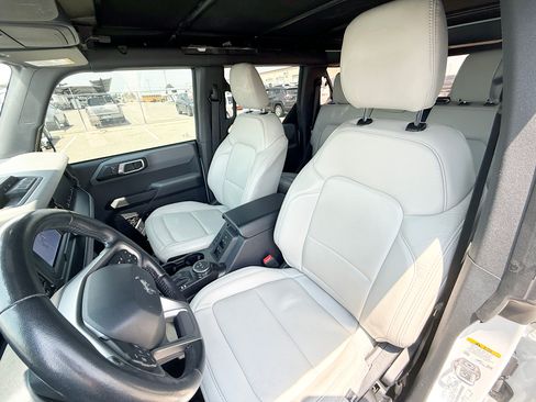 Used 2022 Ford Bronco 4-Door AWD/4WD image 14