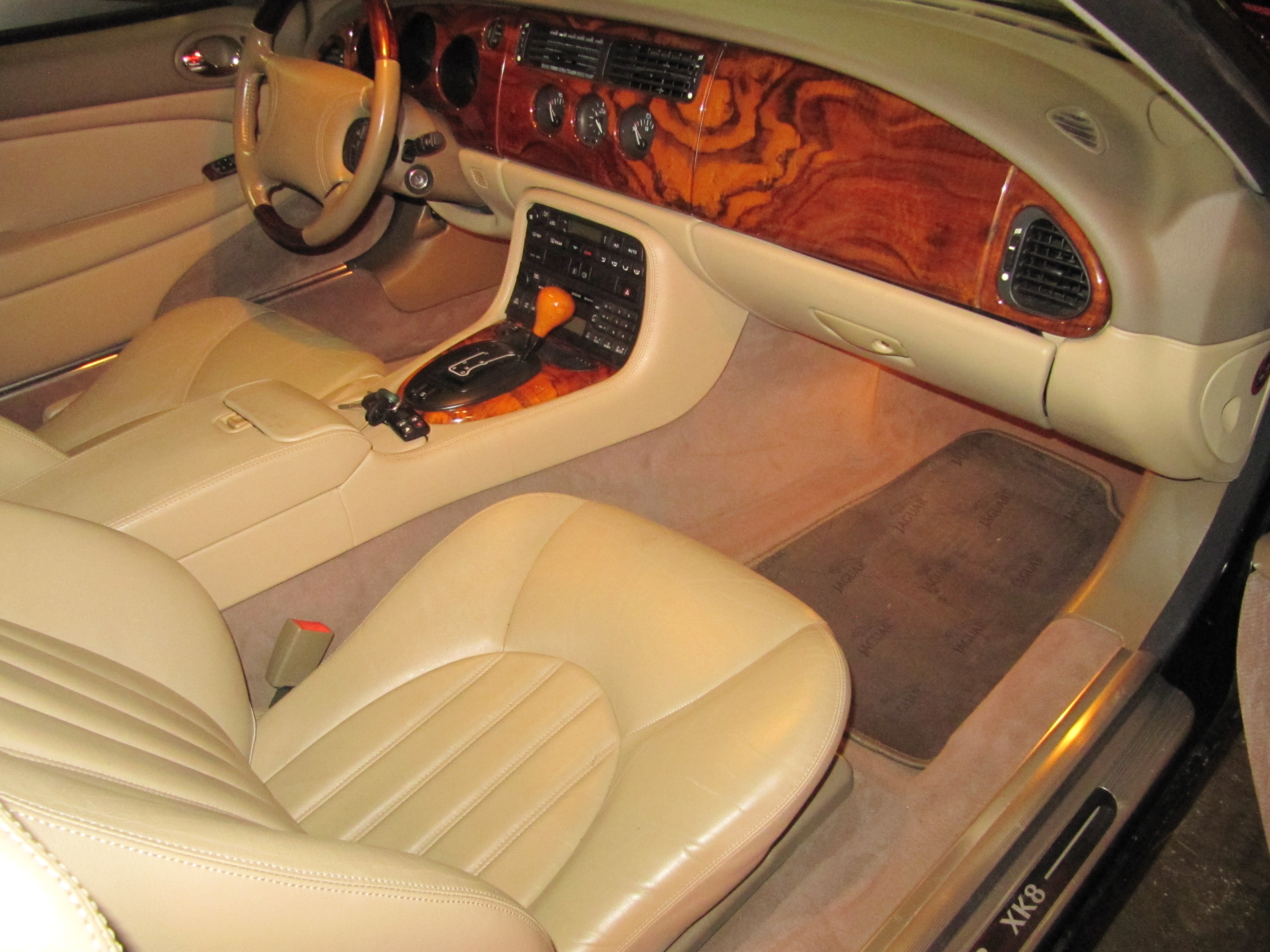 Used 1999 Jaguar XK8 RWD image 20