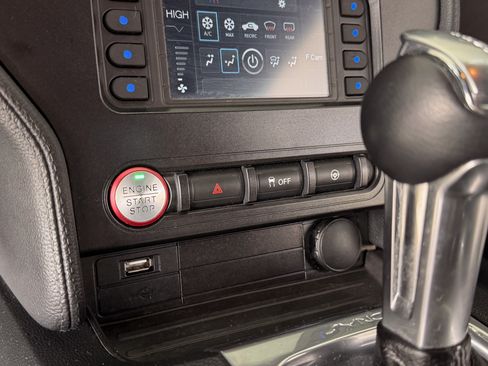 Used 2018 Ford Mustang EcoBoost image 11