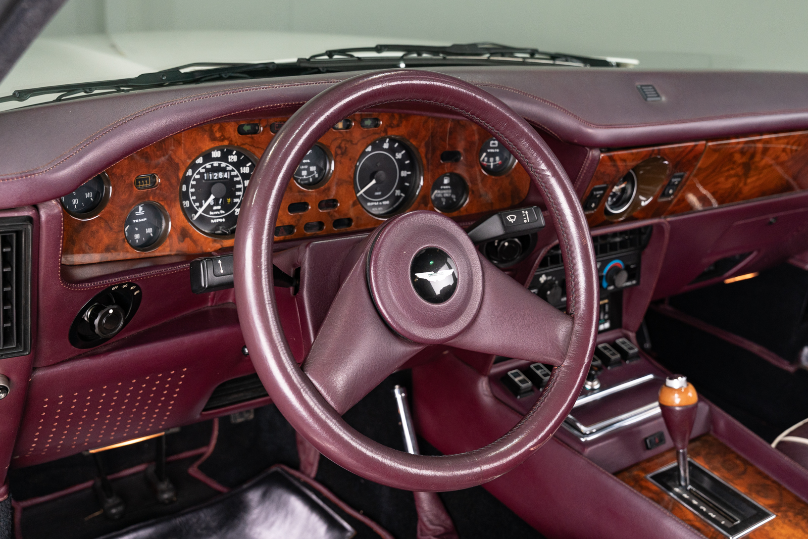 Used 1988 Aston Martin V8 Vantage RWD image 22