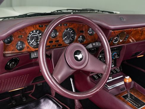 Used 1988 Aston Martin V8 Vantage image 22