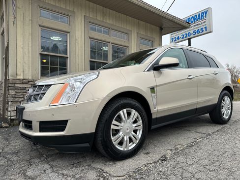 Used 2011 Cadillac SRX Luxury image 1