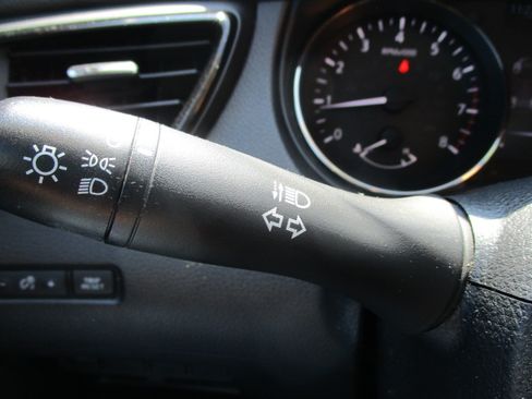 Used 2017 Nissan Rogue Sport S image 42