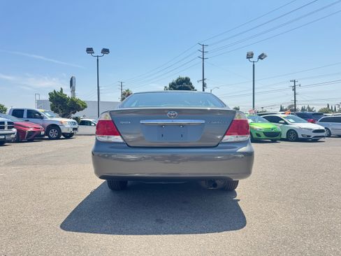 Used 2005 Toyota Camry LE FWD image 7
