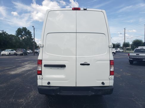 Used 2021 Nissan NV 2500 High Roof RWD image 4