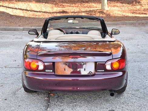 Used 2000 MAZDA MX-5 Miata Special Edition image 7