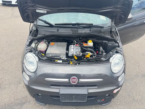 Used 2017 FIAT 500 e Hatchback FWD image 19