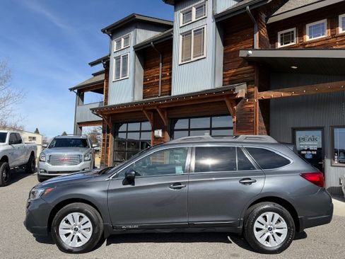 Used 2018 Subaru Outback 2.5i Premium image 2